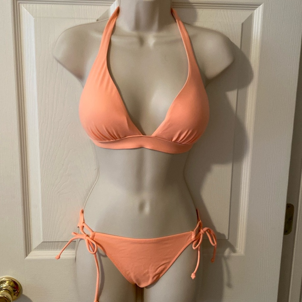 SEXY 🔥 Never Worn Victoria’s Secret Halter Top Bikini Set Side Ties